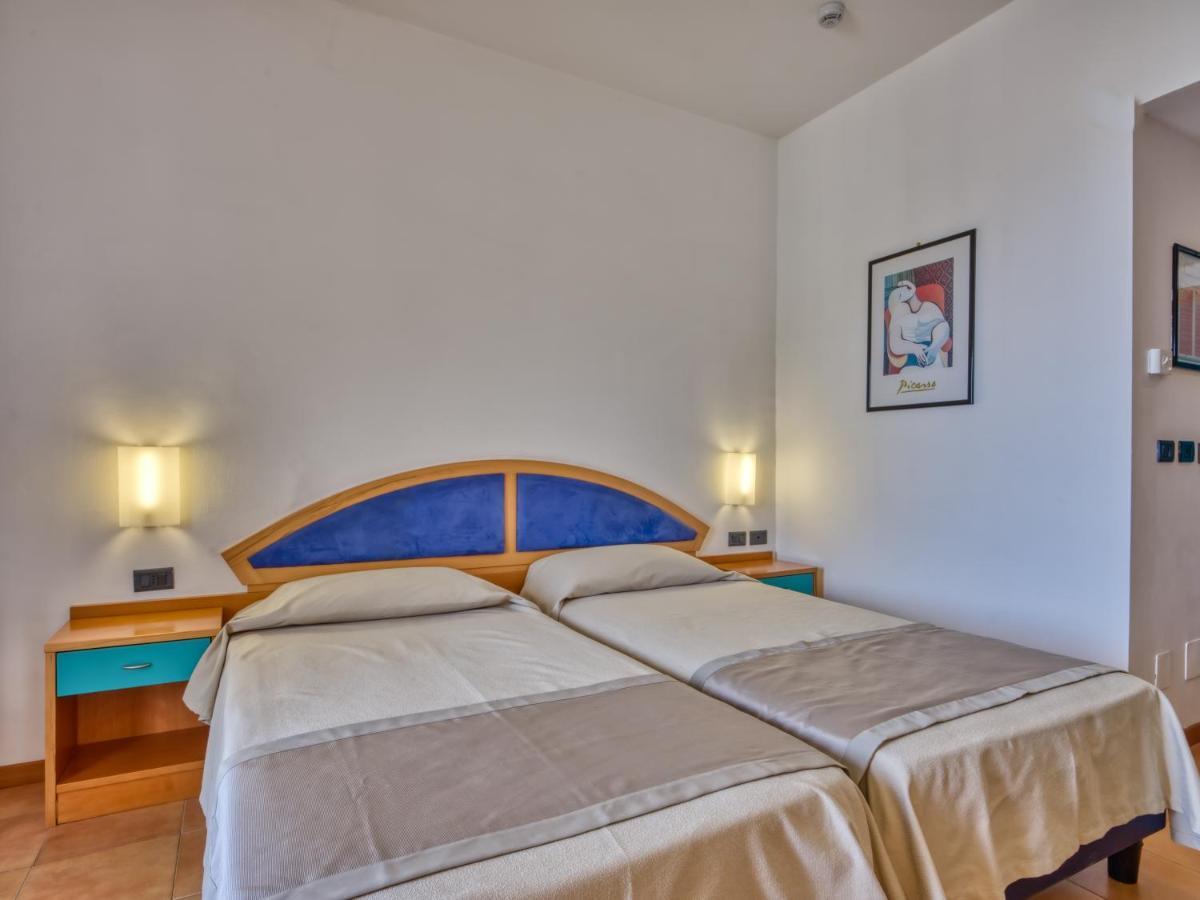 Hotel Antares 4*