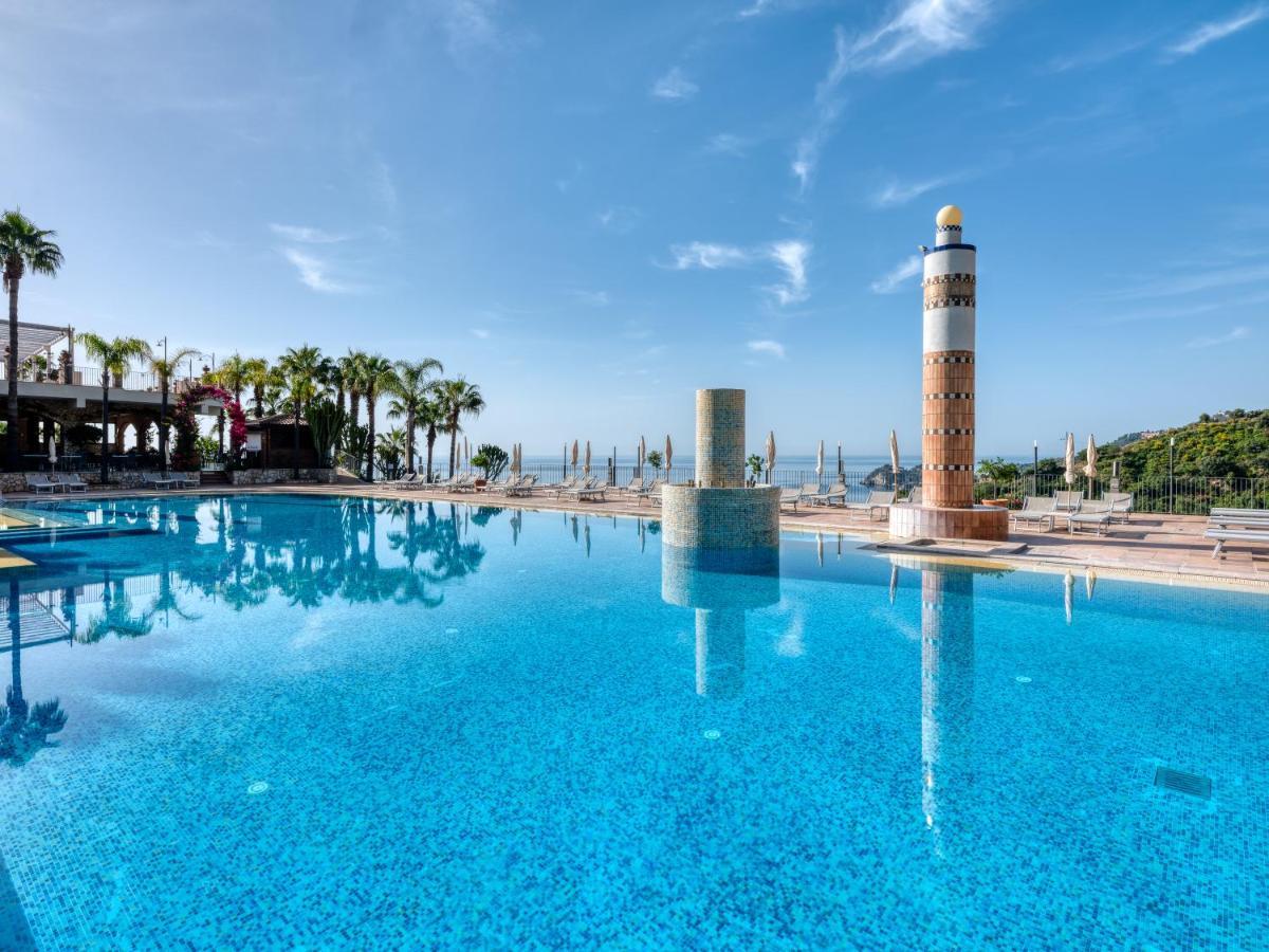 Hotel Antares 4*