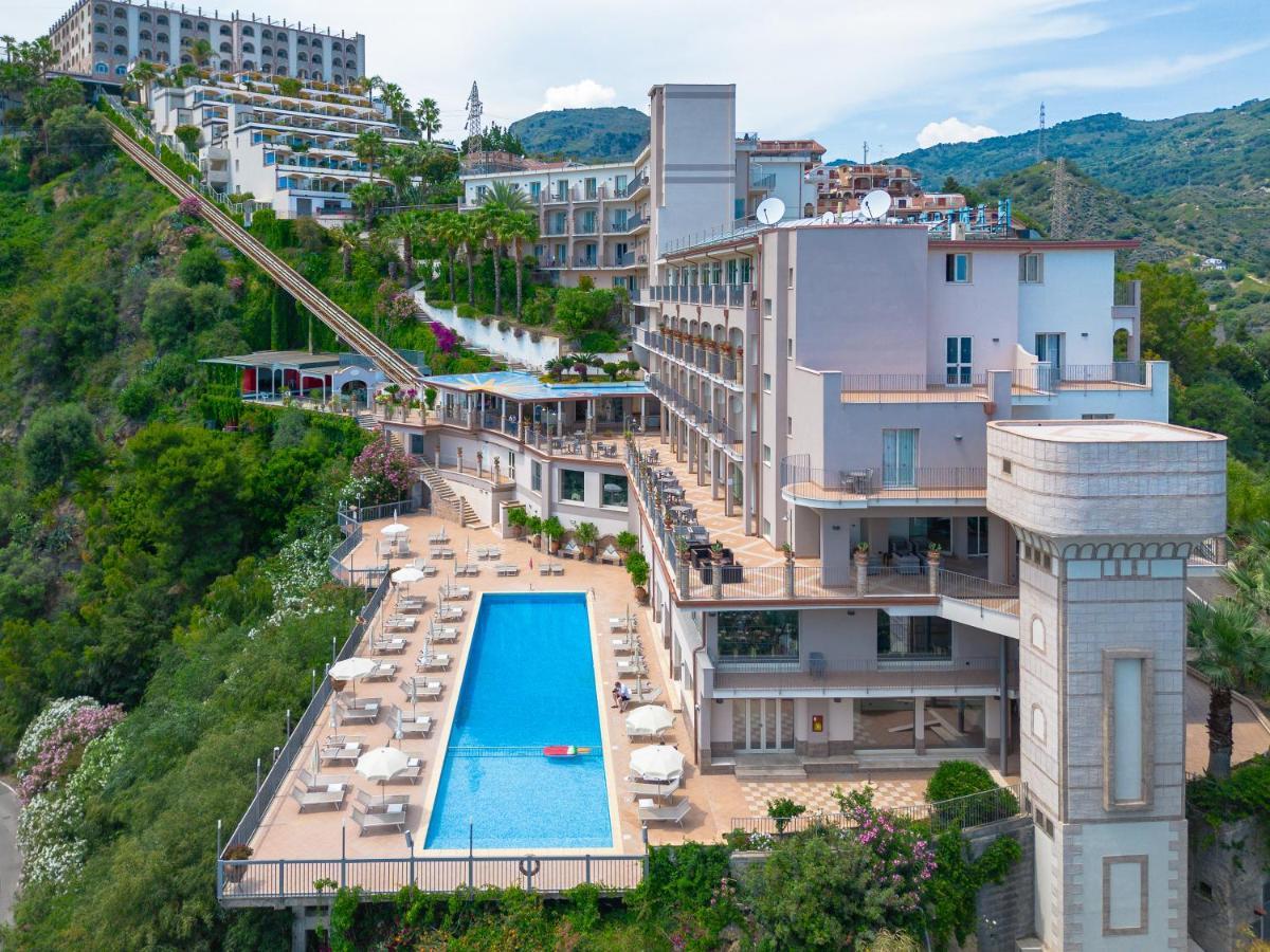 Antares Hotel 4*