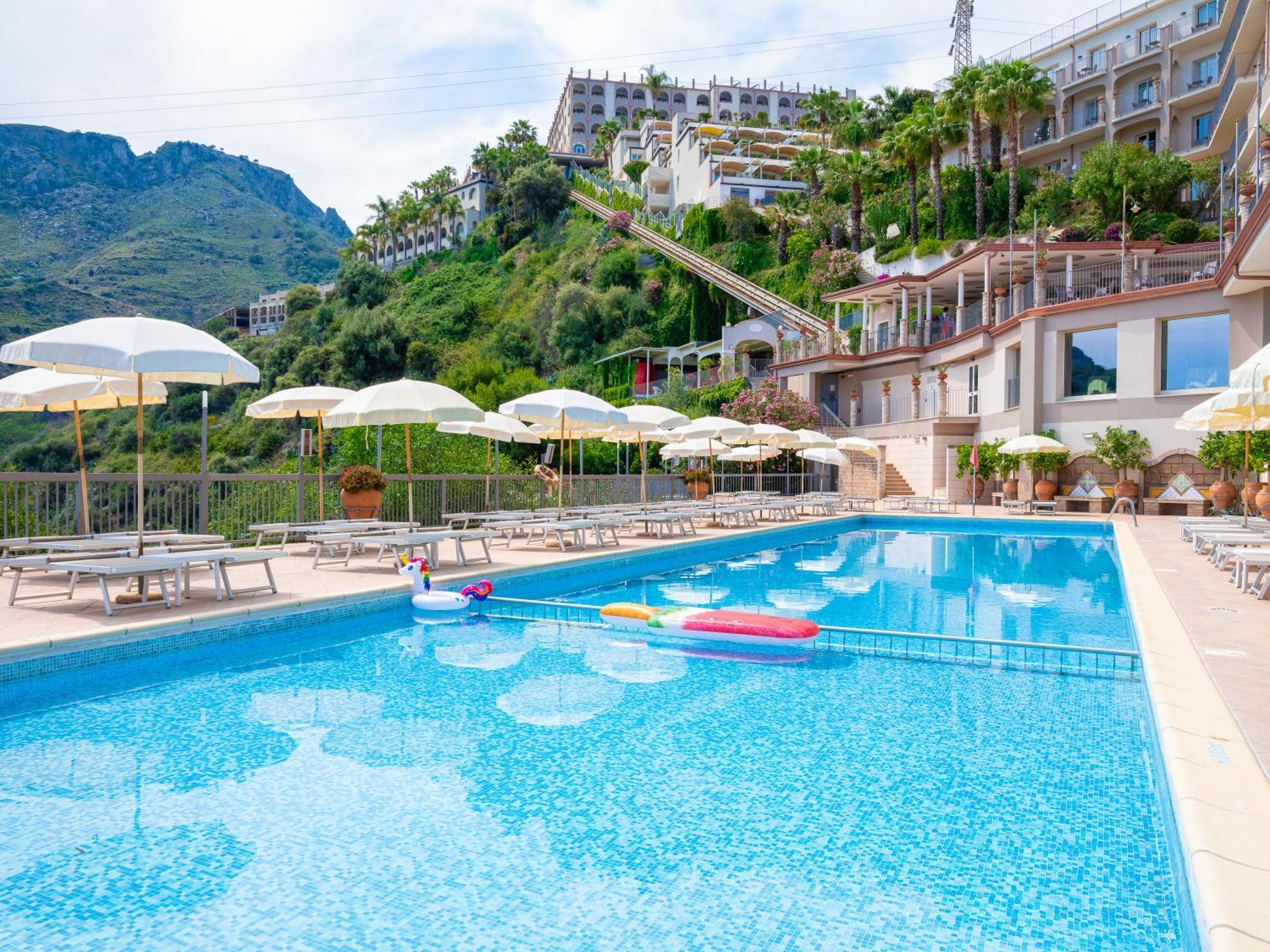 Hotel Antares Letojanni