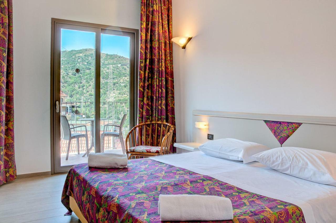 Hotel Antares